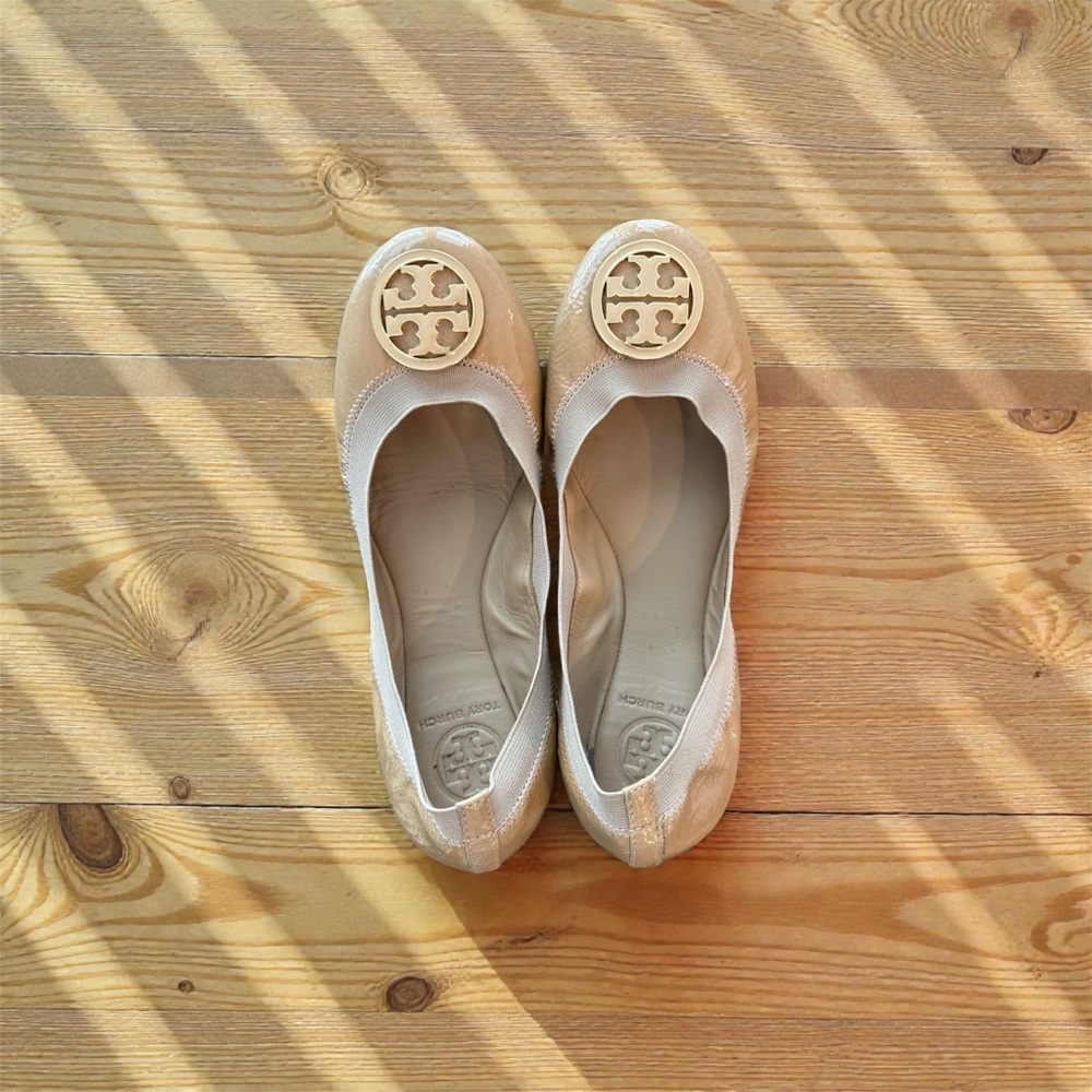 Elegant Cream Tory Burch Ballet Flats